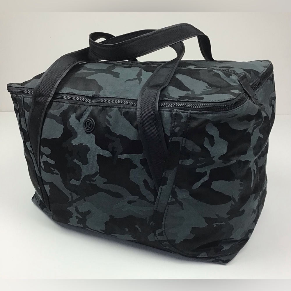lululemon athletica Camouflage Duffel Bag - Black/Gray